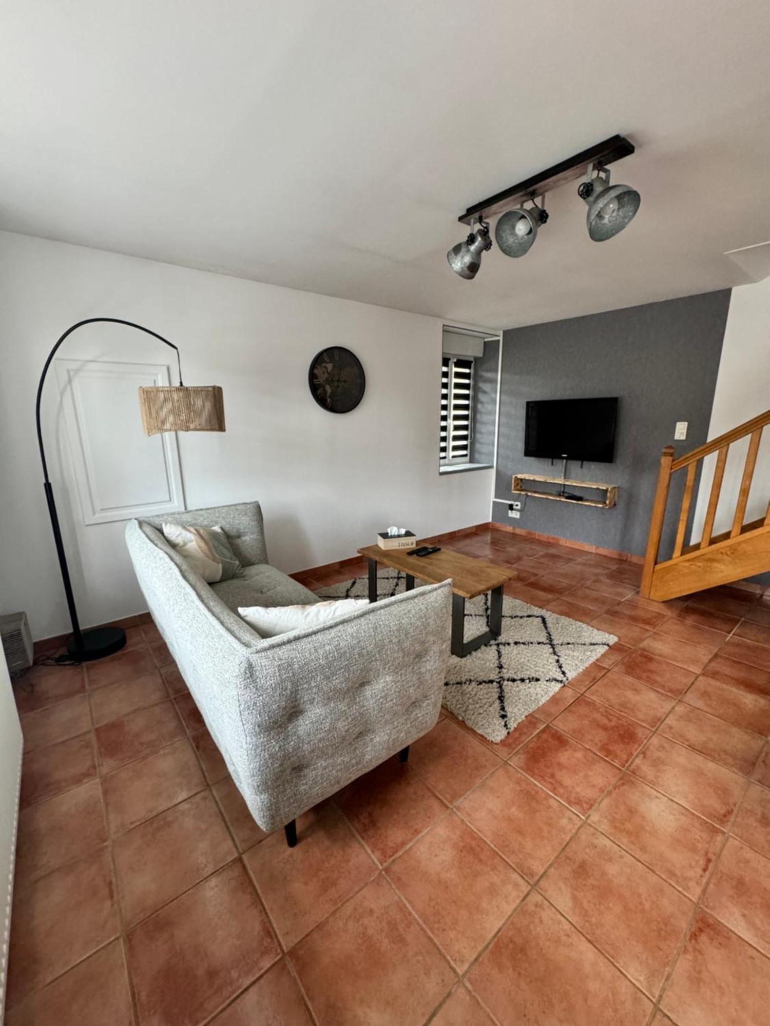 Maison Aux Pieds Du Circuit De Mirecourt Baudricourt Kültér fotó